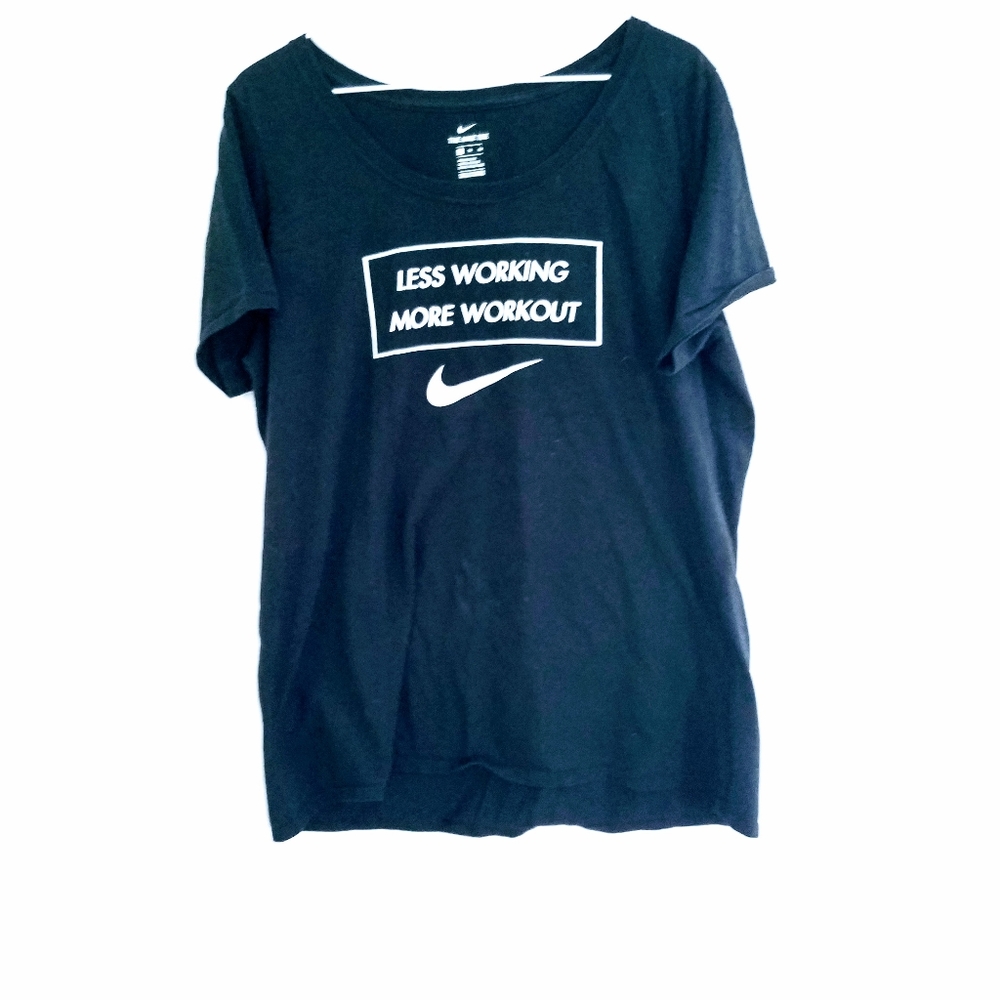 Nike Less Working More Workout top Womens …